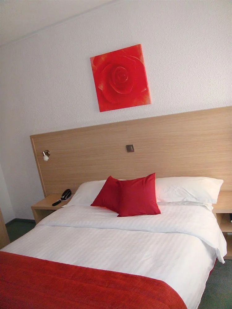 Hotel Le Sud 胡安莱潘